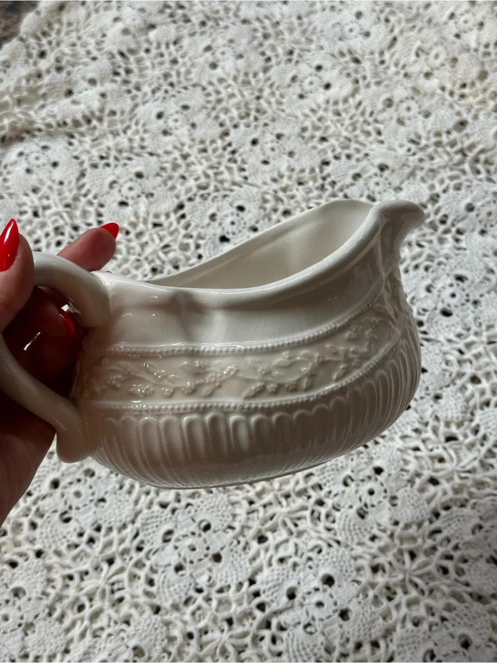 Cream Ceramic Gravy Boat - Elegant Dinnerware